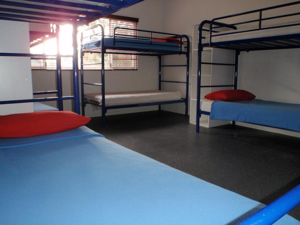 Margaret River Backpackers Yha Hostel Стая снимка