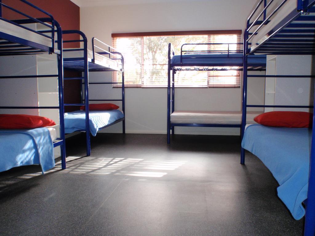 Margaret River Backpackers Yha Hostel Стая снимка